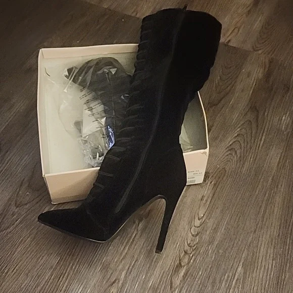 Boot - Picture 3 of 3